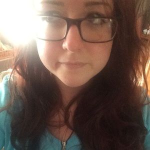 Meet your Posher, Angelin